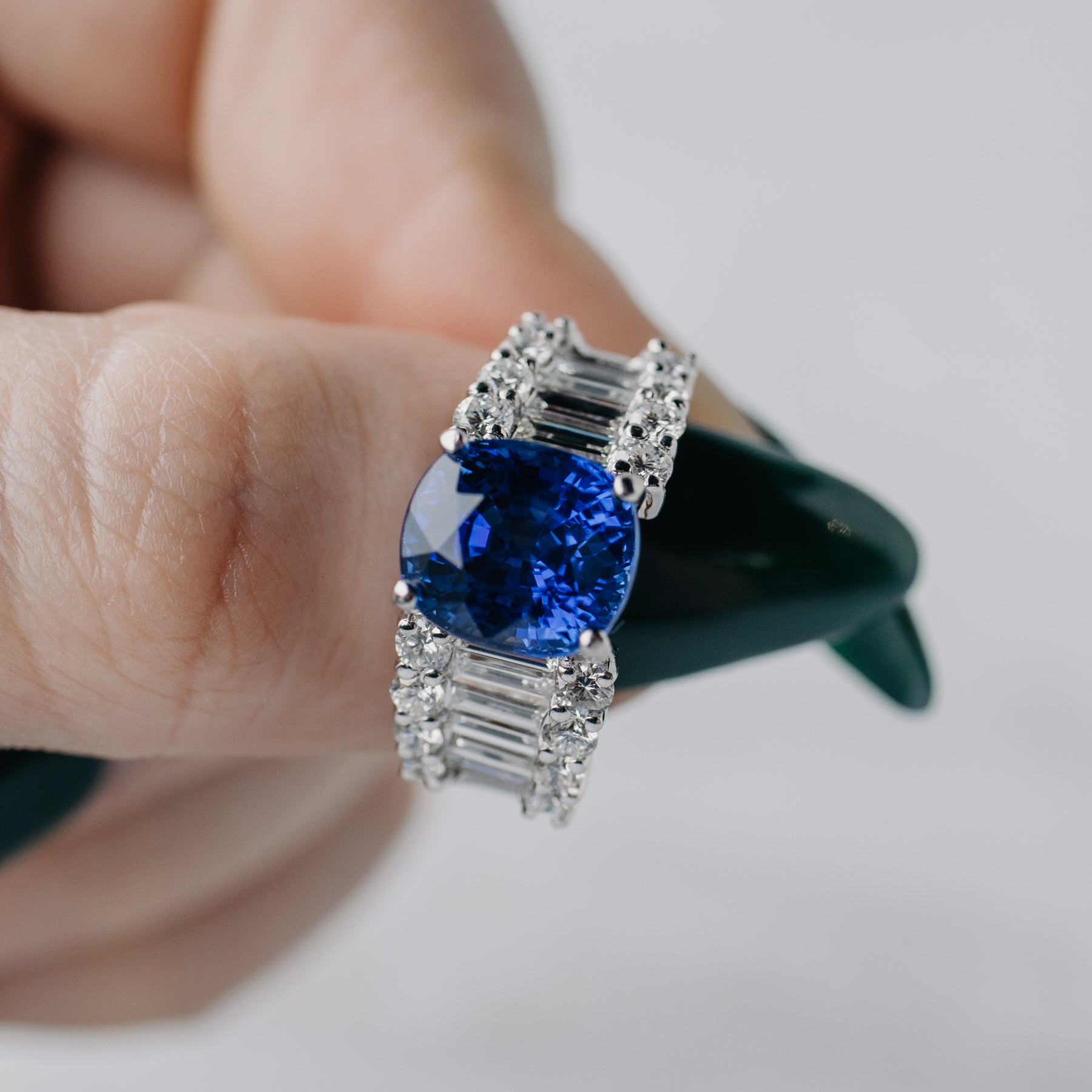 Platinum 5.85 Carat Blue Sapphire and Baguette Diamond Ring