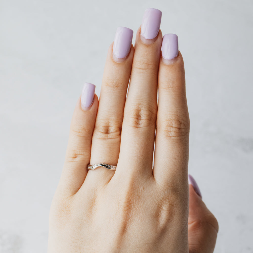 Twisted Contour Diamond Band