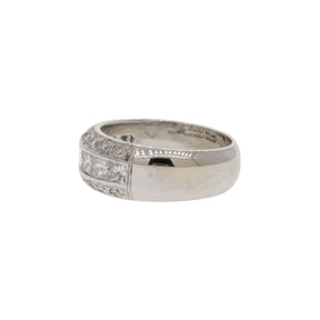 Three-Line Round Brilliant and Princess Cut Diamond Ring