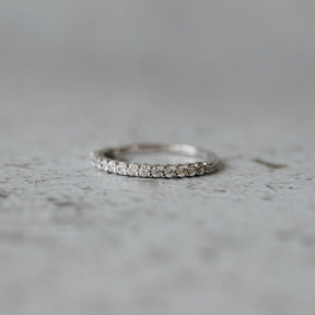 14K White Gold Round Cut Diamond Anniversary Band
