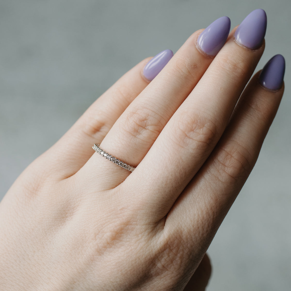 14K White Gold Round Cut Diamond Anniversary Band