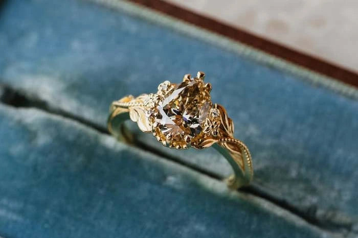 Custom-Designed Engagement Rings vs. Ready-Made Rings Comparison